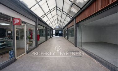 Venta Local Comercial con renta -La Dehesa