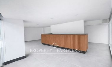 Venta Local Comercial con renta -La Dehesa