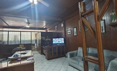 Edificio Comercial en Venta con Salón de Fiestas y Locales en Nezahualcóyotl
