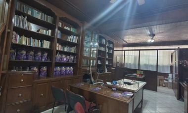 Edificio Comercial en Venta con Salón de Fiestas y Locales en Nezahualcóyotl