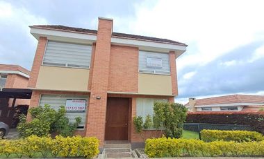 ARRIENDO de CASA CAMPESTRE en CAJICA