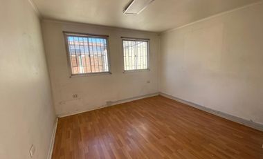 Se Arrienda galpon con oficinas,  Salesianos