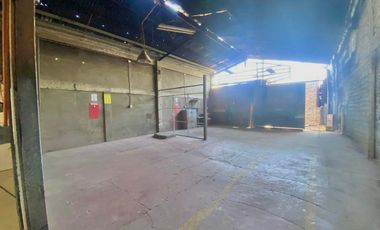 Se Arrienda galpon con oficinas,  Salesianos