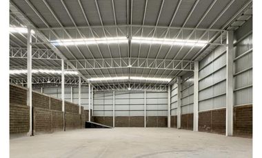RENTA NAVE INDUSTRIAL Av. México, SJR 1,000 m², Andén y Luz Trifásica