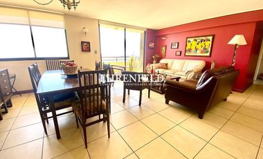 Recreo, Viña del Mar. Departamento con vista despejada al mar.