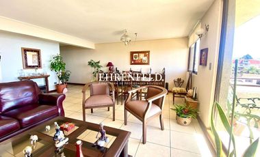 Recreo, Viña del Mar. Departamento con vista despejada al mar.