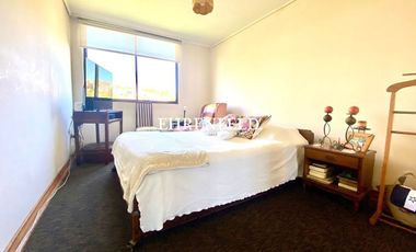 Recreo, Viña del Mar. Departamento con vista despejada al mar.