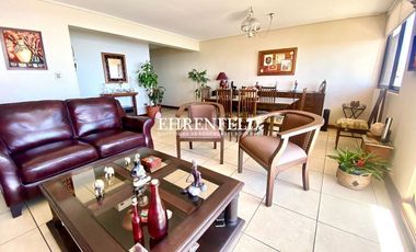 Recreo, Viña del Mar. Departamento con vista despejada al mar.