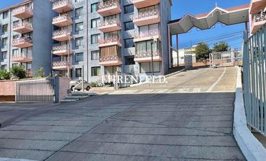 Cerro Barón. Departamento en primera línea con vista al mar.