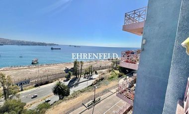 Cerro Barón. Departamento en primera línea con vista al mar.