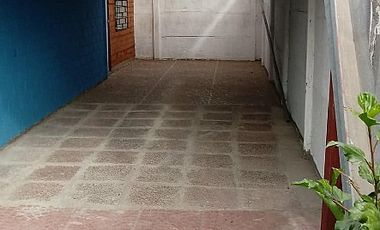 CASA EN PASAJE CERRADO