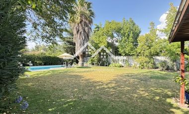 ARRIENDO PIEDRA ROJA 3 DORM + SERVICIO