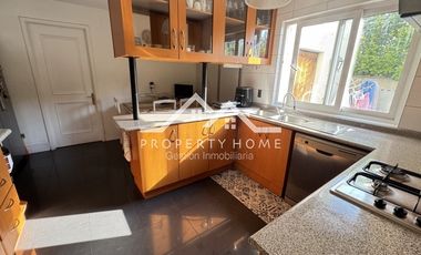 ARRIENDO PIEDRA ROJA 3 DORM + SERVICIO