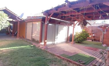 CASA 3 DORMITORIOS CON GASTO COMÚN INCLUIDO EN CONDOMINIO