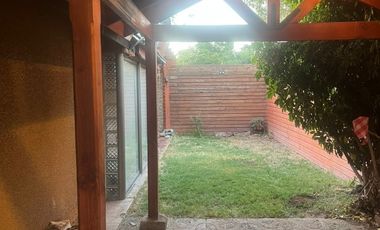 CASA 3 DORMITORIOS CON GASTO COMÚN INCLUIDO EN CONDOMINIO