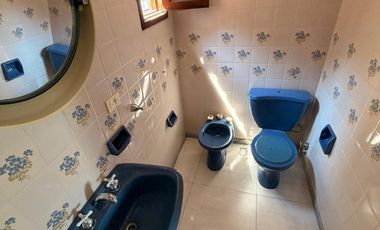 CASA CON ASCENSOR/PILETA/QUINCHO/SAUNA