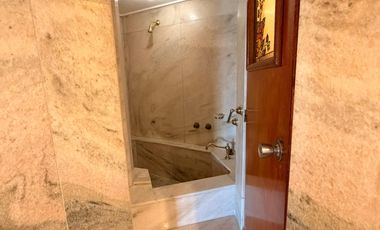 CASA CON ASCENSOR/PILETA/QUINCHO/SAUNA