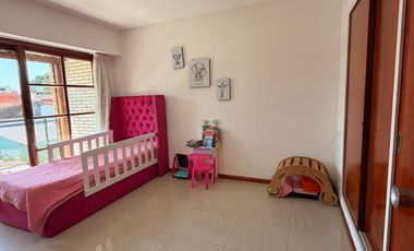 CASA CON ASCENSOR/PILETA/QUINCHO/SAUNA