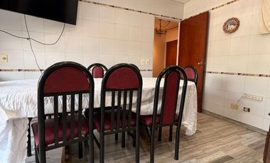 CASA CON ASCENSOR/PILETA/QUINCHO/SAUNA