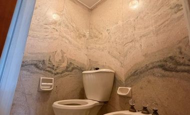 CASA CON ASCENSOR/PILETA/QUINCHO/SAUNA