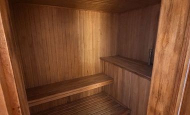 CASA CON ASCENSOR/PILETA/QUINCHO/SAUNA