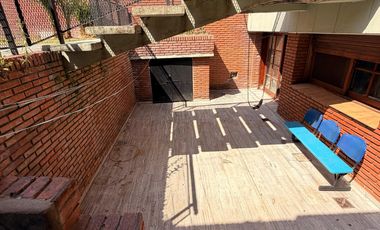 CASA CON ASCENSOR/PILETA/QUINCHO/SAUNA