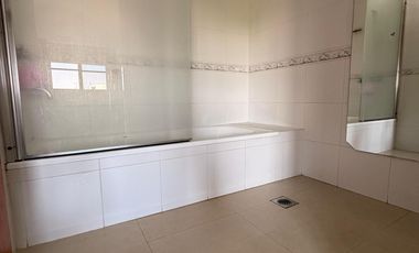 CASA CON ASCENSOR/PILETA/QUINCHO/SAUNA