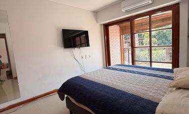 CASA CON ASCENSOR/PILETA/QUINCHO/SAUNA