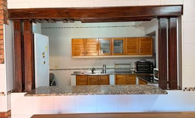 CASA CON ASCENSOR/PILETA/QUINCHO/SAUNA