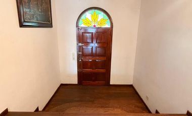 CASA CON ASCENSOR/PILETA/QUINCHO/SAUNA