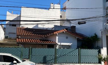 VENTA CASA DE 4 AMBIENTES EN FLORIDA OESTE