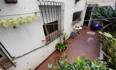 VENTA CASA DE 4 AMBIENTES EN FLORIDA OESTE