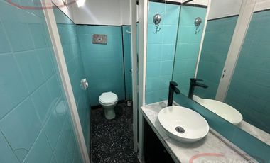 Local al frente con habitacion