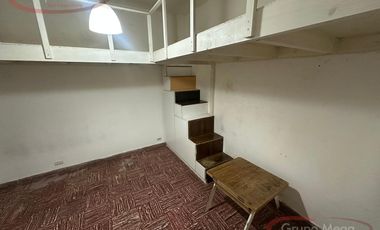 Local al frente con habitacion