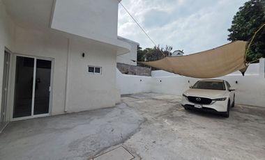 Casa en renta en Veracruz Col. 21 abril con amplio Patio