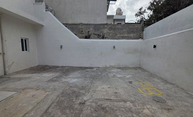 Casa en renta en Veracruz Col. 21 abril con amplio Patio