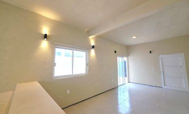 Casa en renta en Veracruz Col. 21 abril con amplio Patio