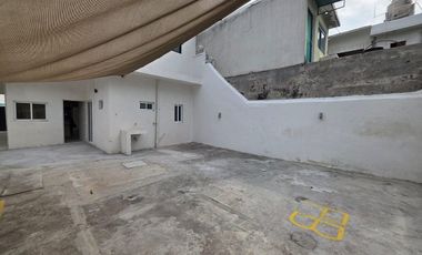 Casa en renta en Veracruz Col. 21 abril con amplio Patio