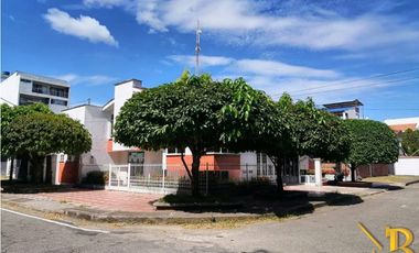 ARRIENDO CASA PARA EMPRESA BARRIO LOS HELECHOS