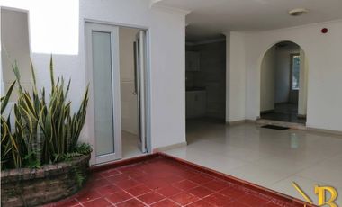ARRIENDO CASA PARA EMPRESA BARRIO LOS HELECHOS