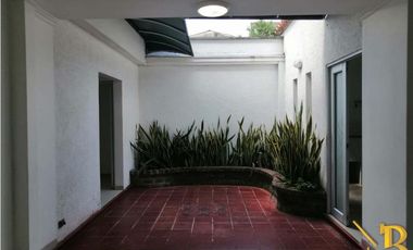 ARRIENDO CASA PARA EMPRESA BARRIO LOS HELECHOS