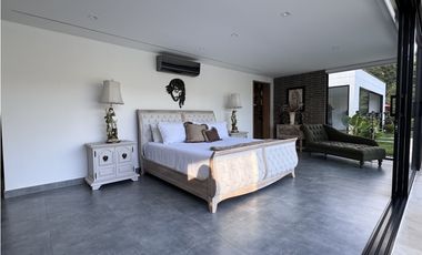 Casa Campestre de Lujo en Venta Barbosa Antioquia