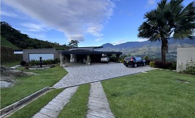 Casa Campestre de Lujo en Venta Barbosa Antioquia