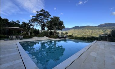 Casa Campestre de Lujo en Venta Barbosa Antioquia