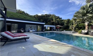 Casa Campestre de Lujo en Venta Barbosa Antioquia