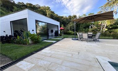 Casa Campestre de Lujo en Venta Barbosa Antioquia