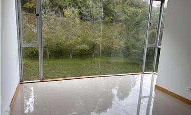 Vendo Aparta-oficina en alto de palmas - Mall Indiana