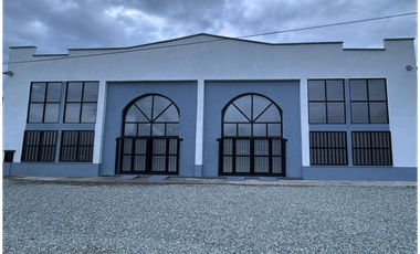 SE RENTA BODEGA EN EL CAMPESTRE