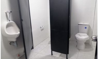 SE RENTA BODEGA EN EL CAMPESTRE