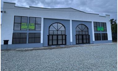 SE RENTA BODEGA EN EL CAMPESTRE